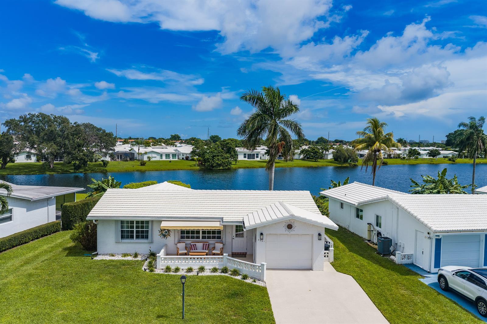 2201 SW ROMA Way SW, Boynton Beach FL 33426