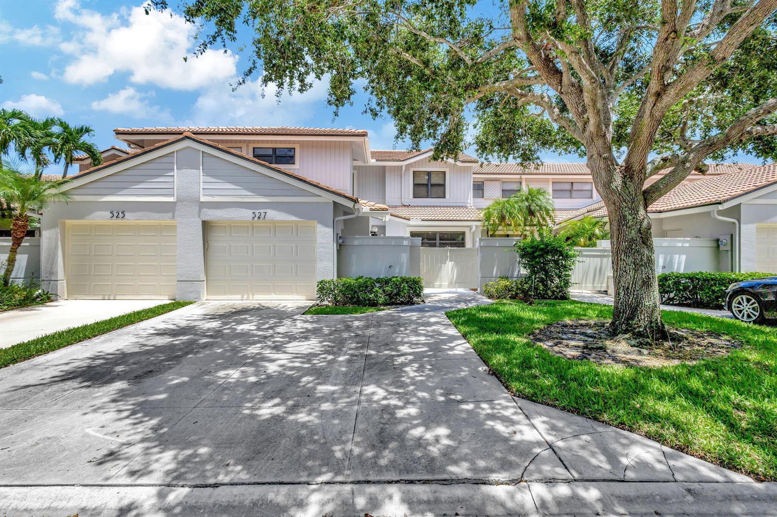 527 Prestwick Circle, Palm Beach Gardens FL 33418