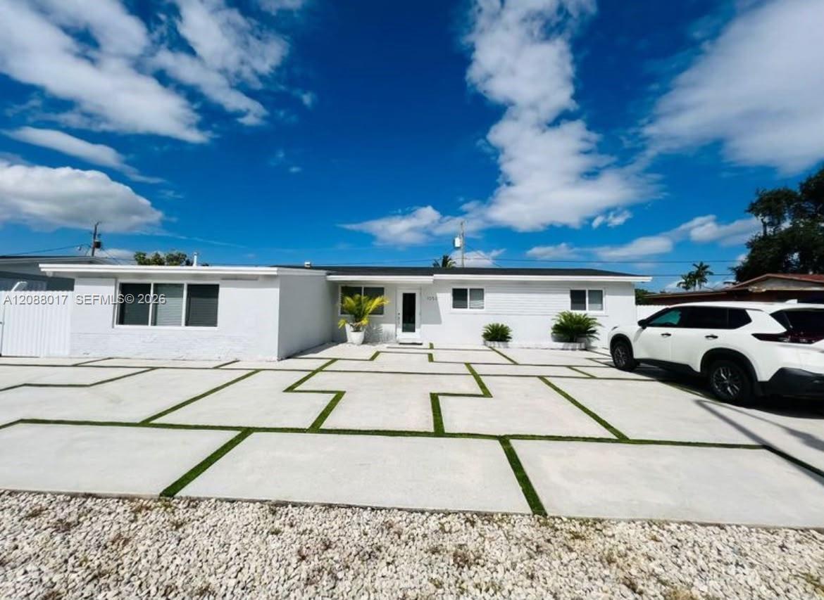 10521 Caribbean Blvd, Cutler Bay FL 33189