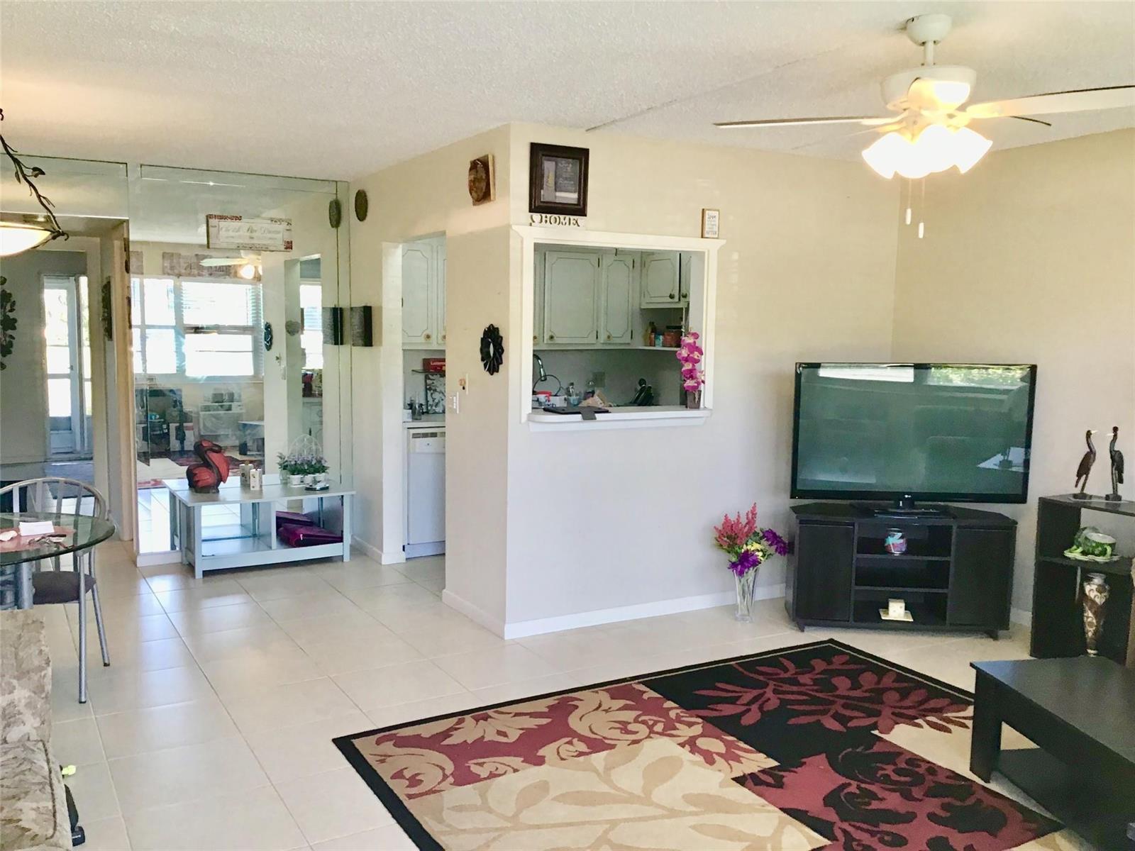 7 Oakridge B # 7, Deerfield Beach FL 33442