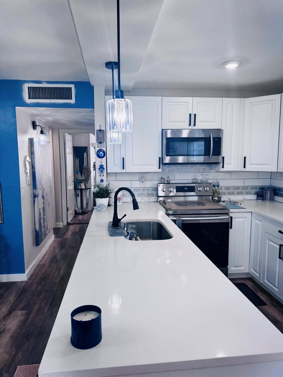 390 Saxony I Way, Delray Beach FL 33446