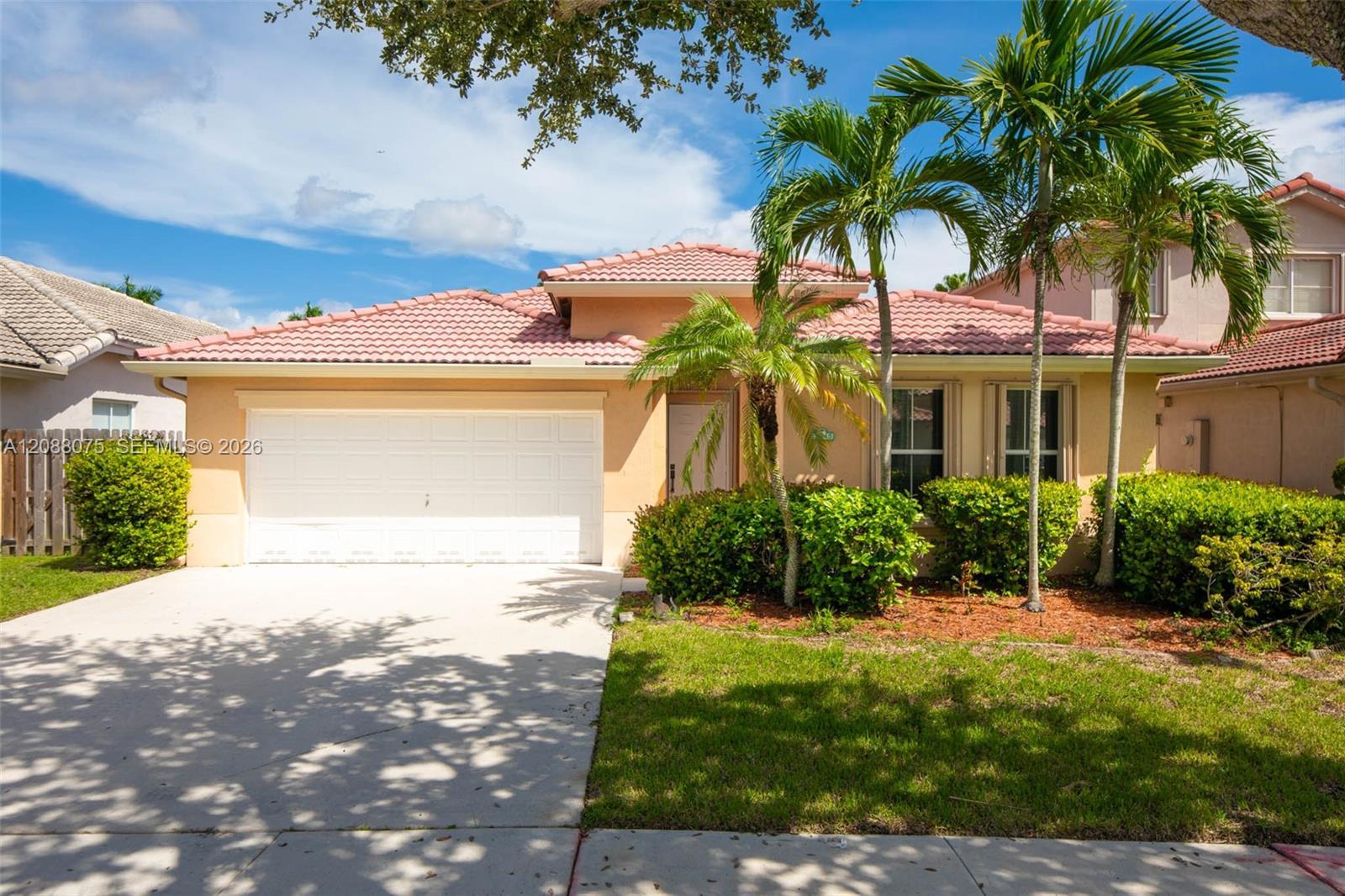 13945 S Cypress Cove Cir, Davie FL 33325