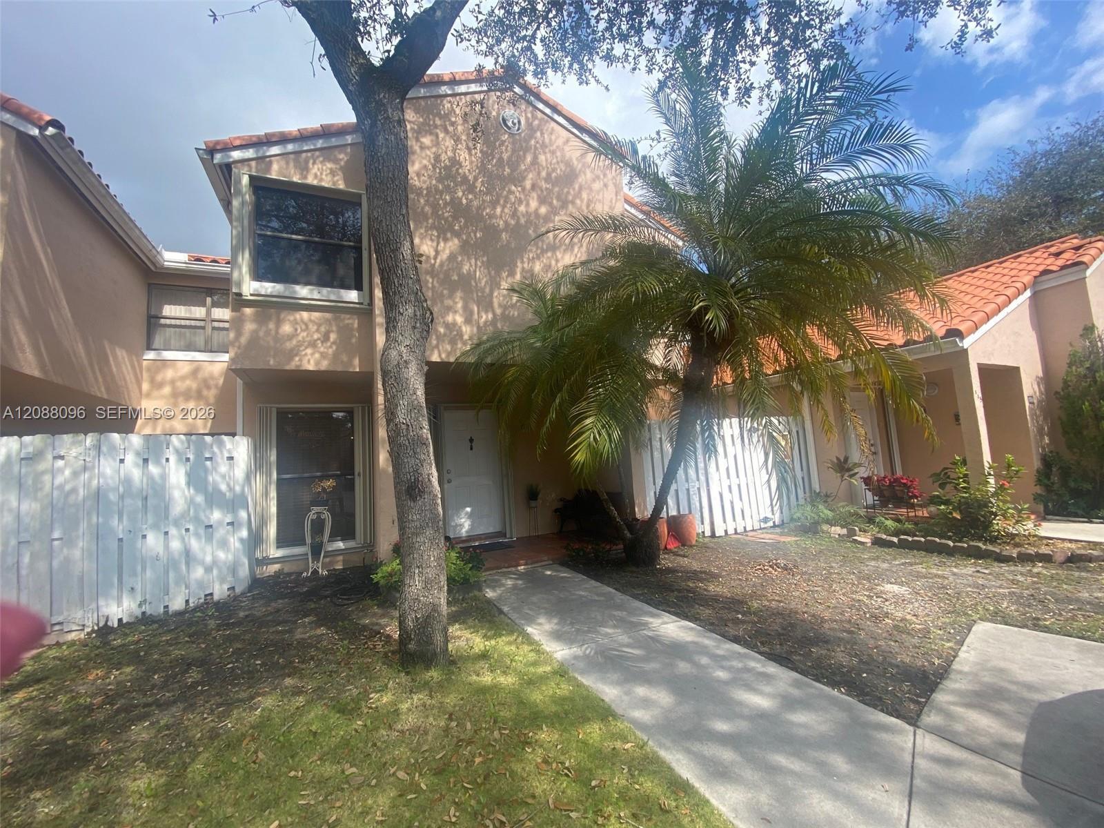 11800 SW 80th St # 114, Miami FL 33183