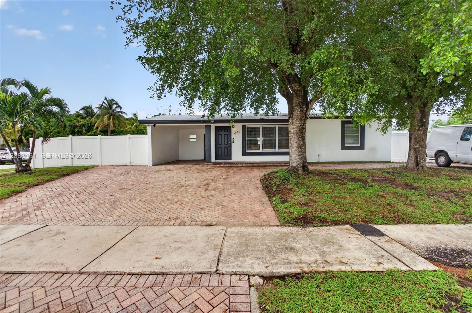 241 NE 45th St, Deerfield Beach FL 33064
