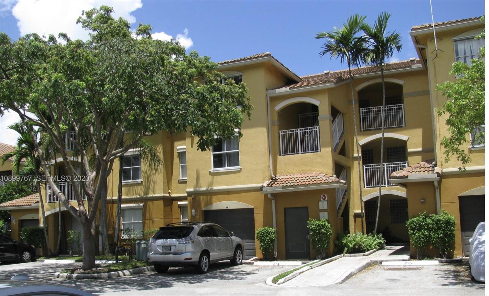 155 NW 96TH Terrace apt 302, Pembroke Pines FL 33024