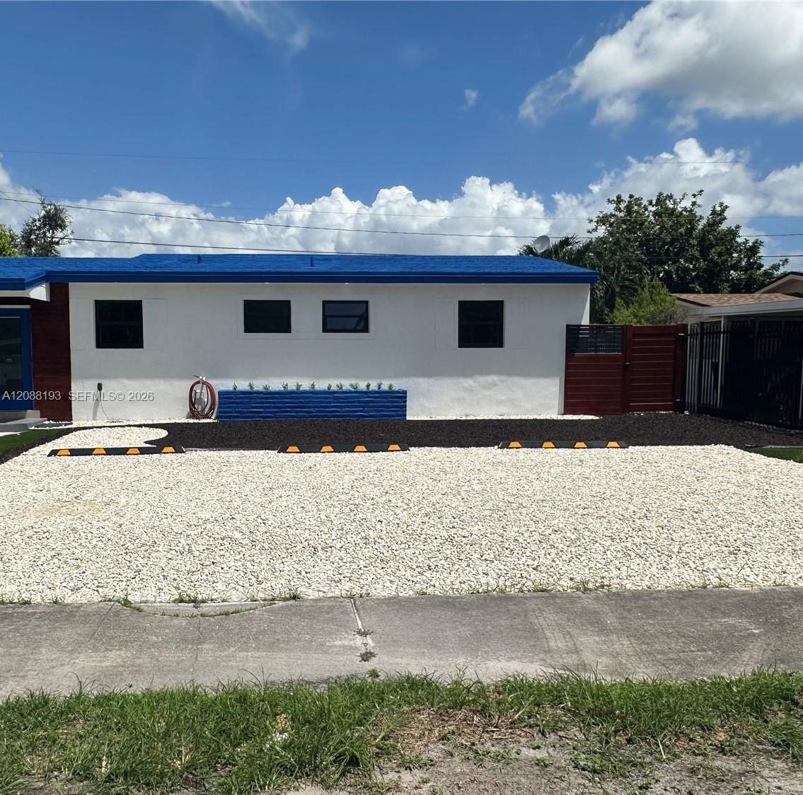 2115 NW 185th St # A, Miami Gardens FL 33056