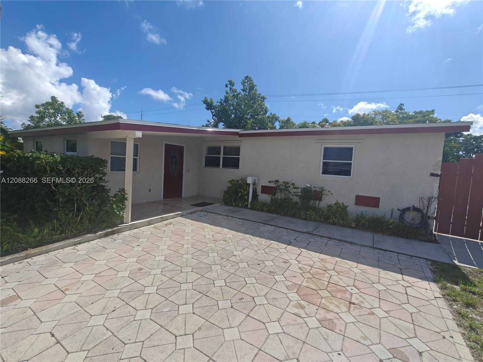 801 N 70th Ave, Hollywood FL 33024
