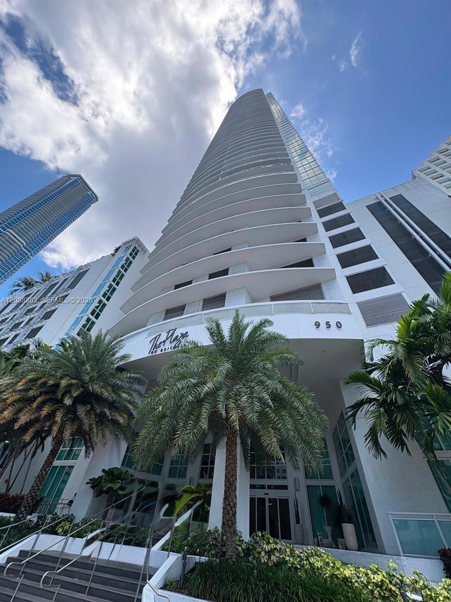 950 Brickell Bay Dr # 4505, Miami FL 33131