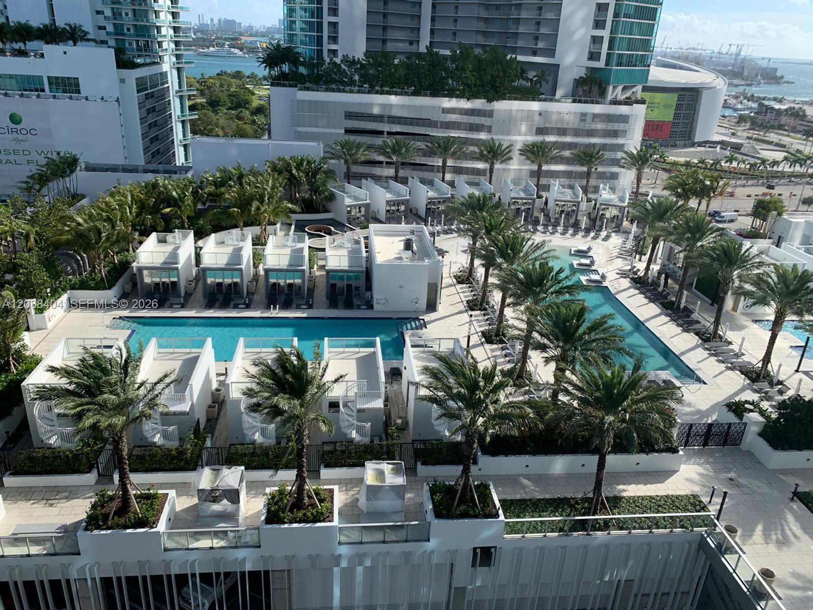 851 NE 1st Ave # 1403, Miami FL 33132