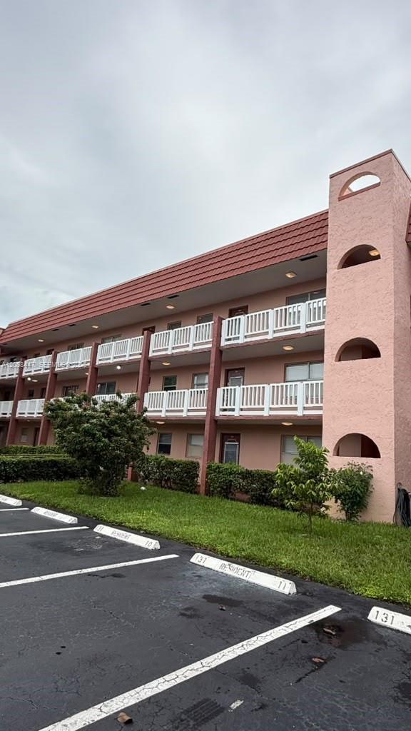 9641 Sunrise Lakes Blvd # 305, Sunrise FL 33322