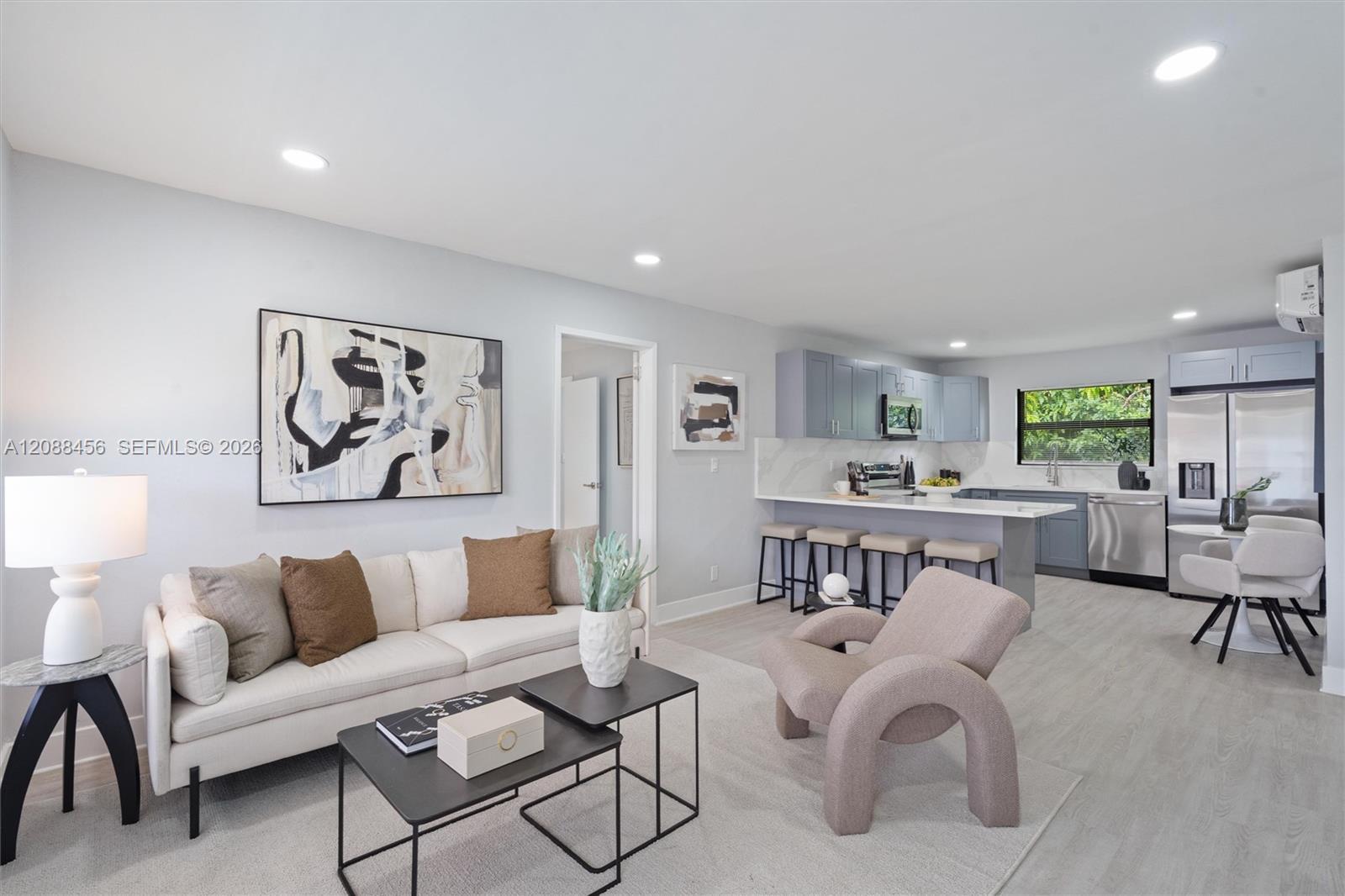 6405 Dawson St, Hollywood FL 33023