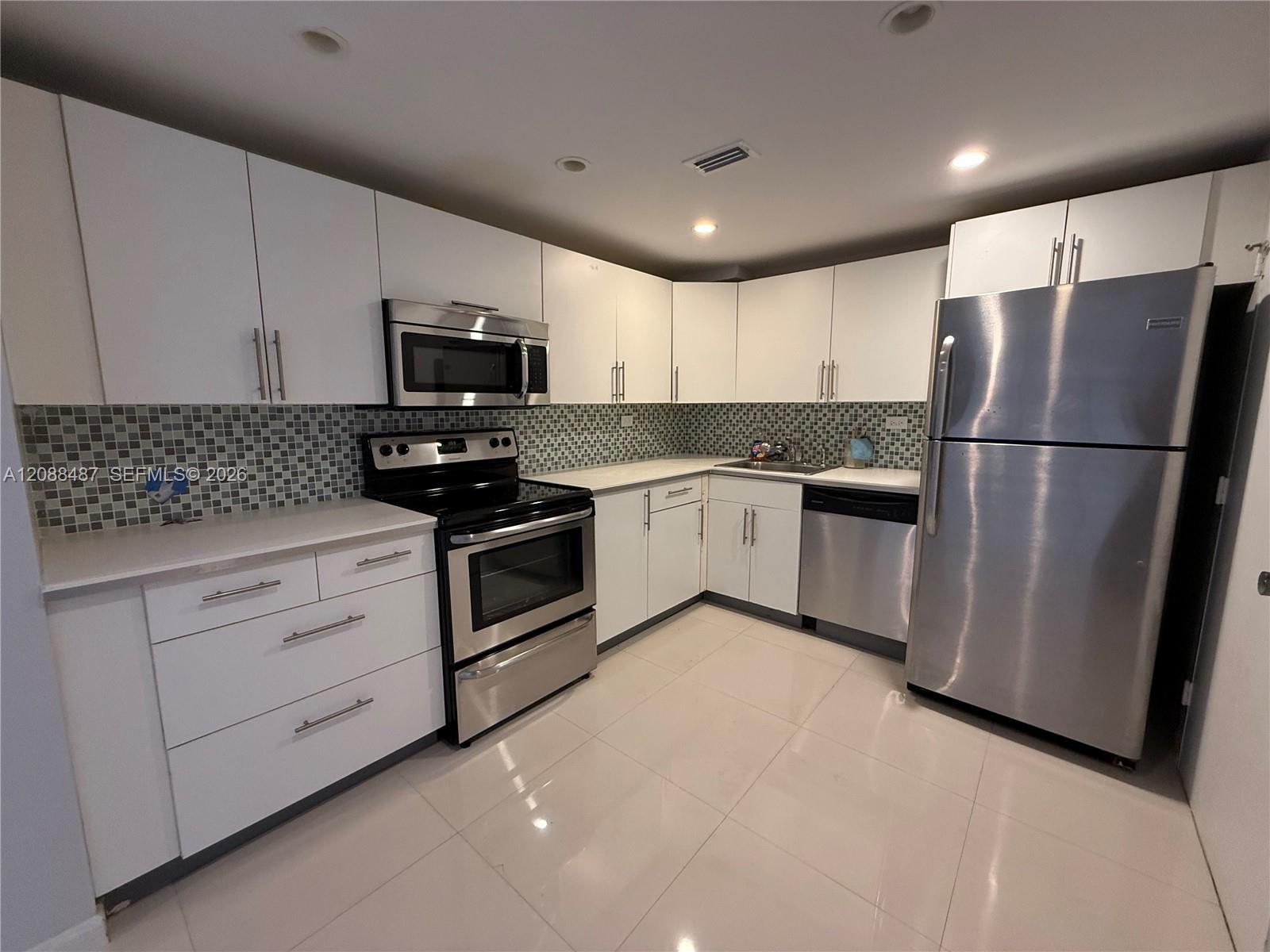 5555 Collins Ave # 12Z, Miami Beach FL 33140