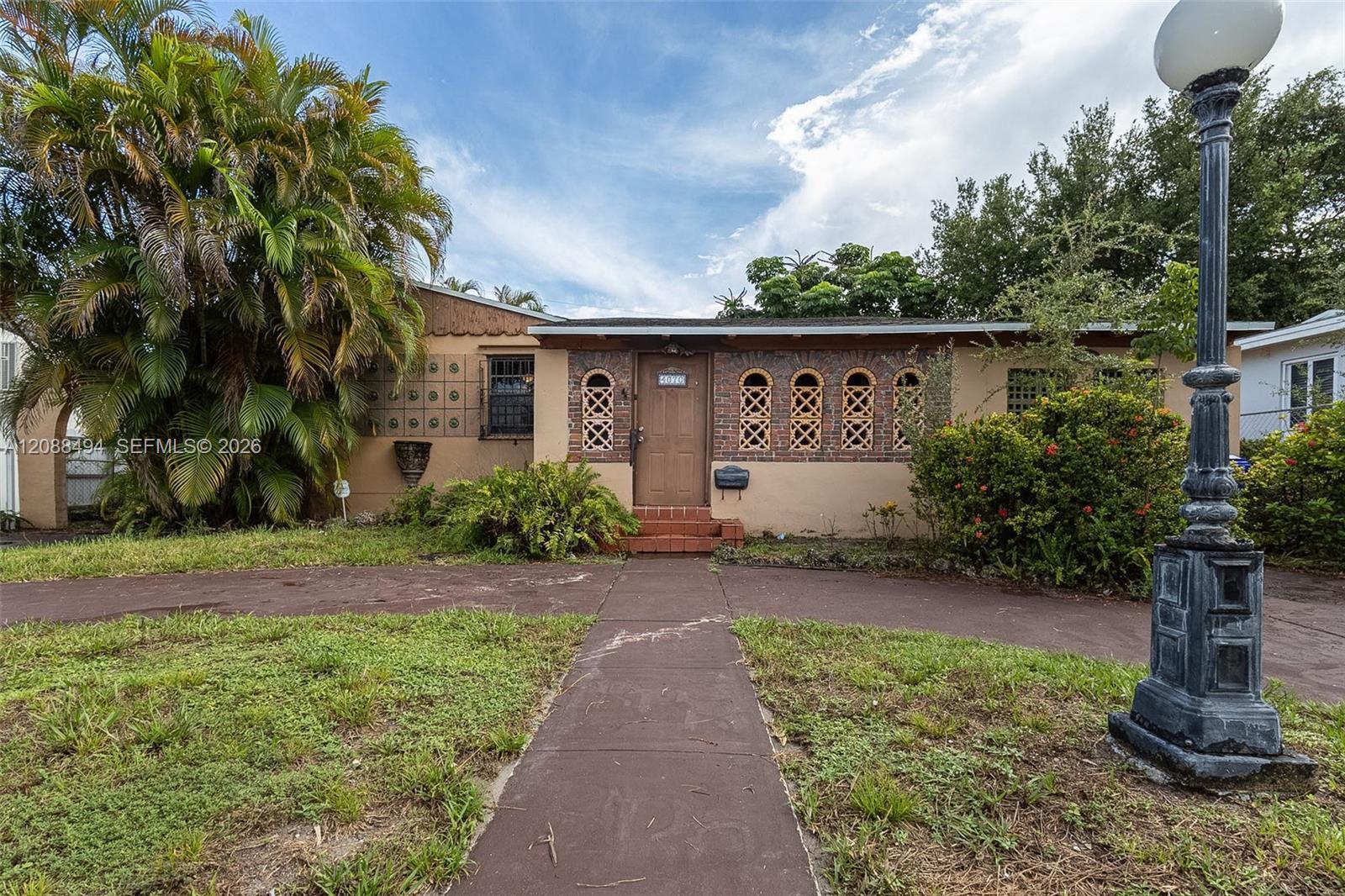 4070 NW 6th St, Miami FL 33126