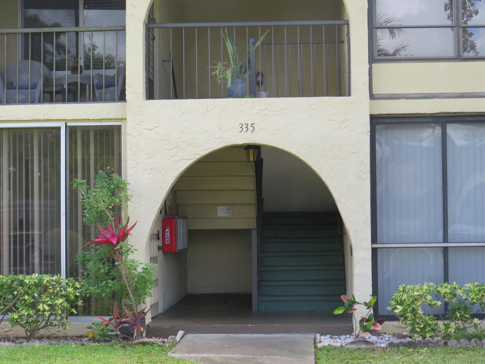 335 PINE RIDGE Circle # 1, FL 33463