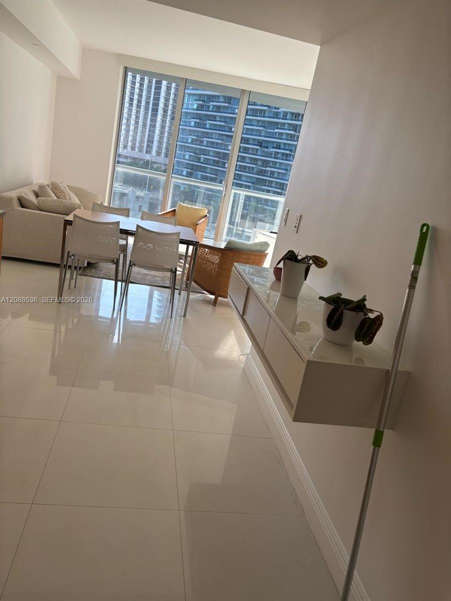 465 Brickell Ave # 804, Miami FL 33131
