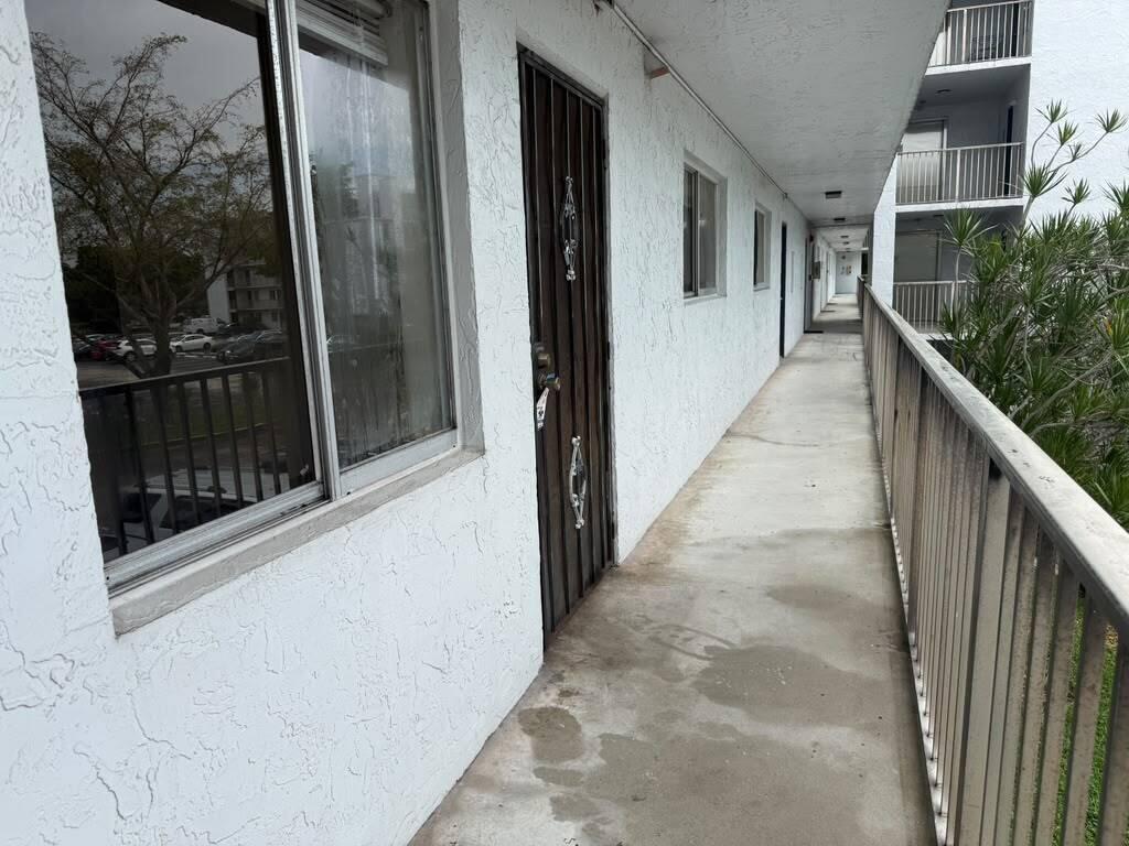8600 N Sherman Circle # 202, Miramar FL 33025