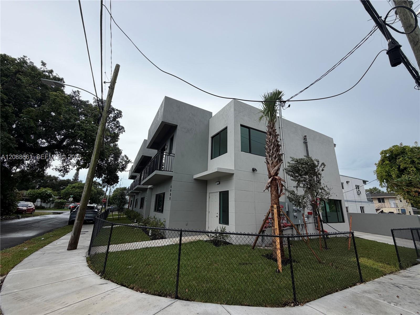 6480 NE 1st Ave # 6470, Miami FL 33150