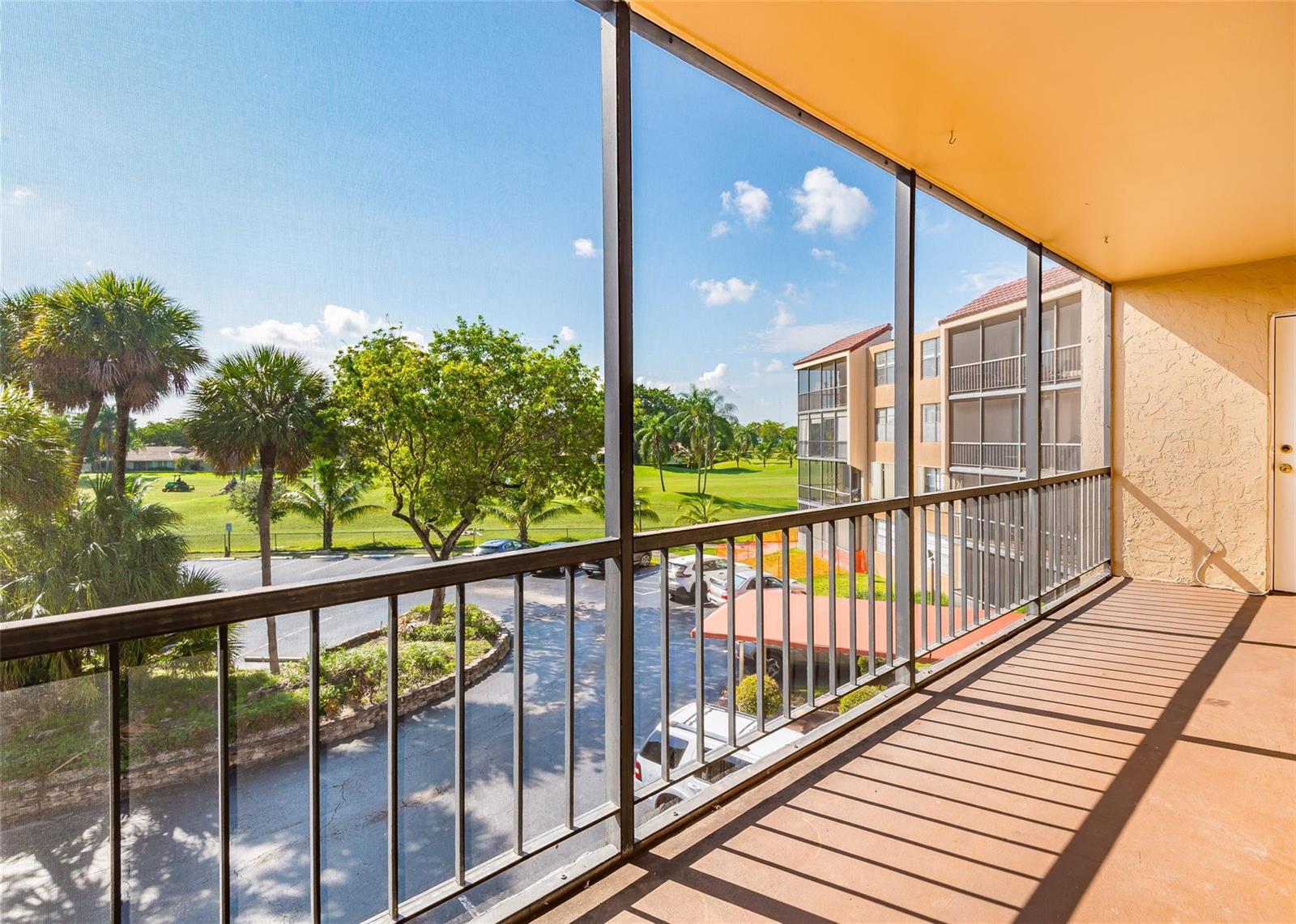 3900 N Hills Drive, Hollywood FL 33021