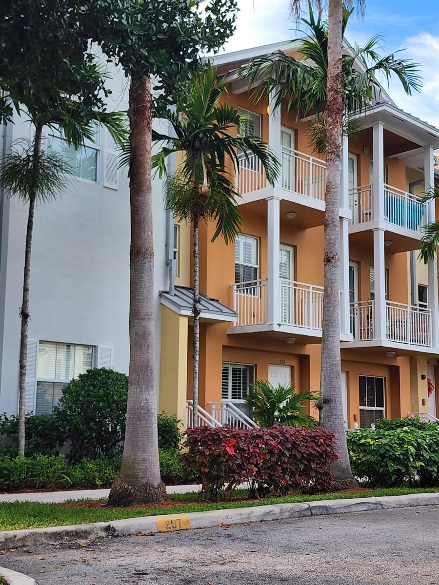 335 SW 13TH Terrace # 335, Fort Lauderdale FL 33312