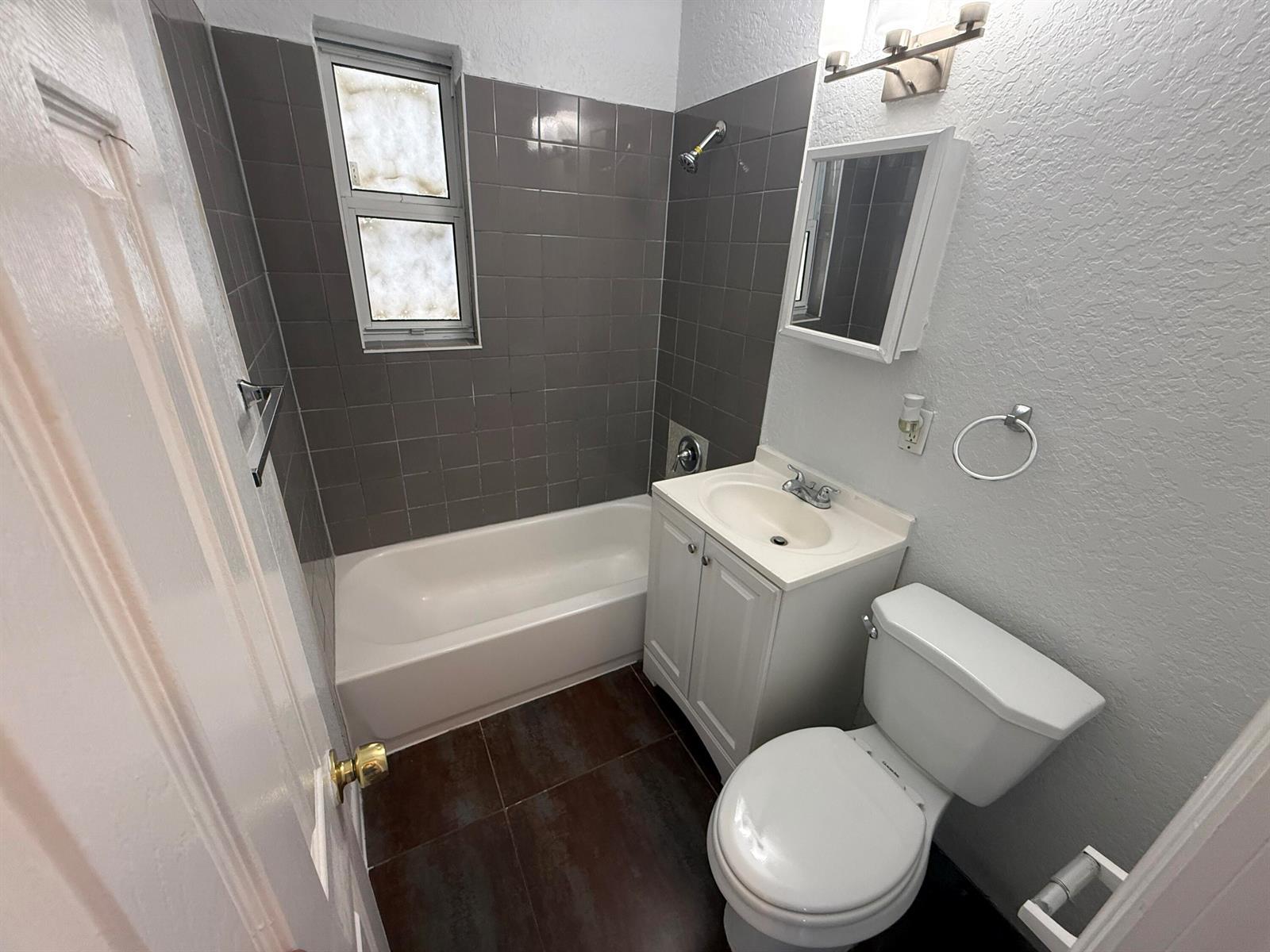 1642 NW 13TH Court, Fort Lauderdale FL 33311