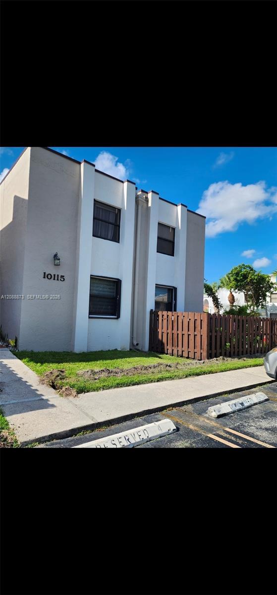 10115 NW 9th St Cir # 106, Miami FL 33172