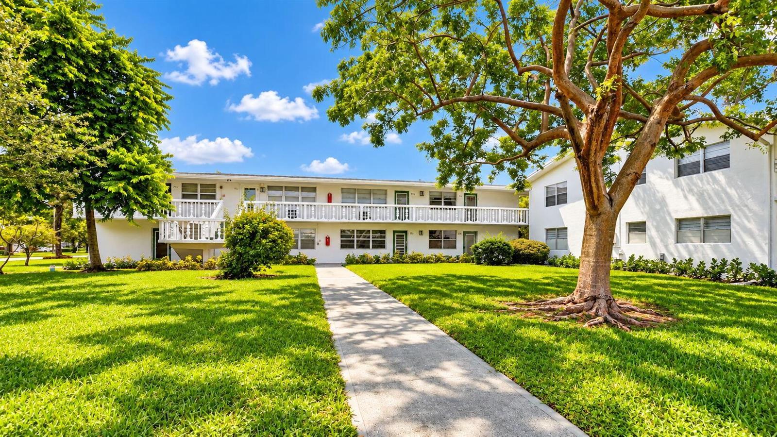 306 Farnham M, Deerfield Beach FL 33442