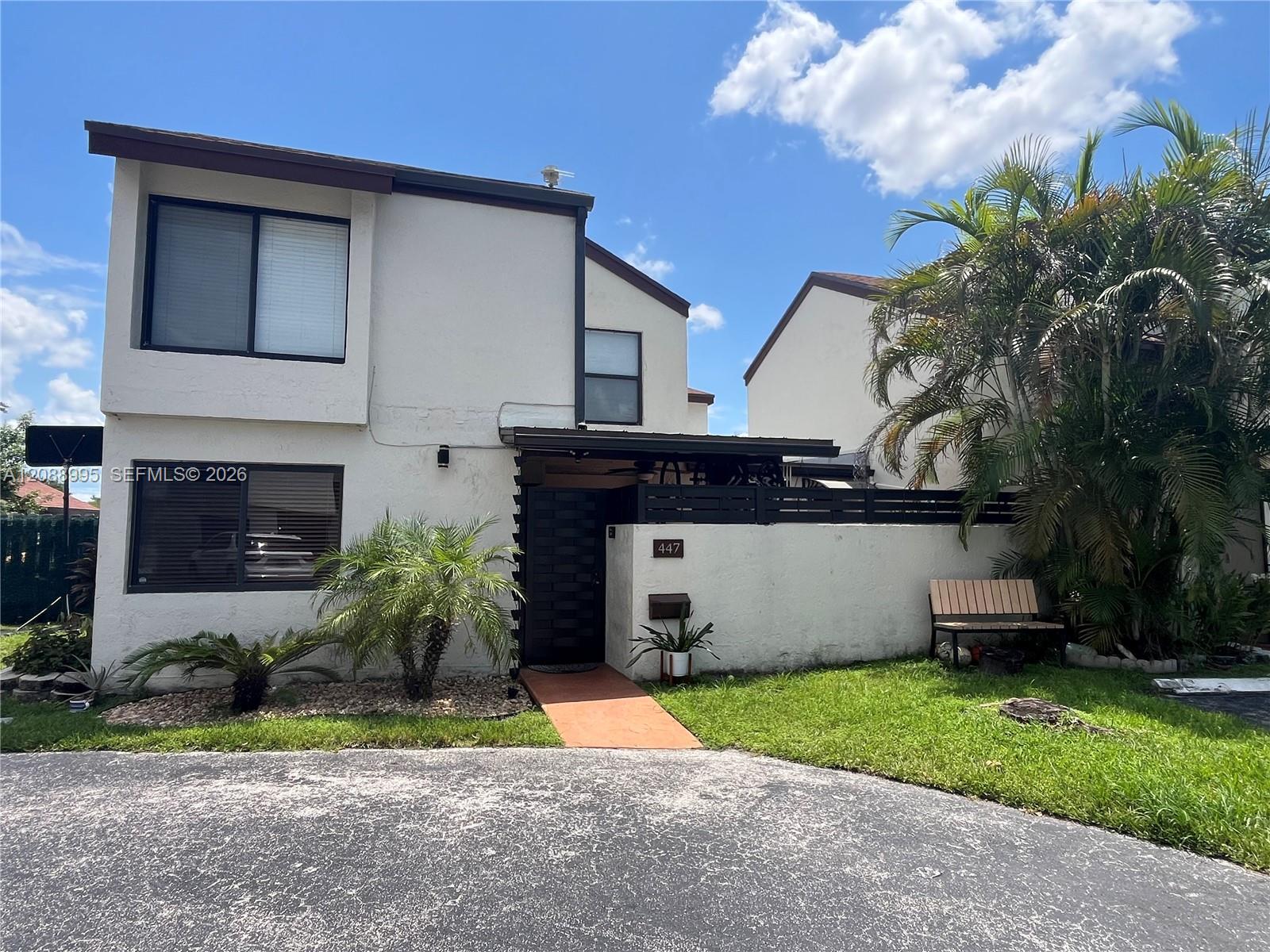 447 NW 98th Ct, Miami FL 33172