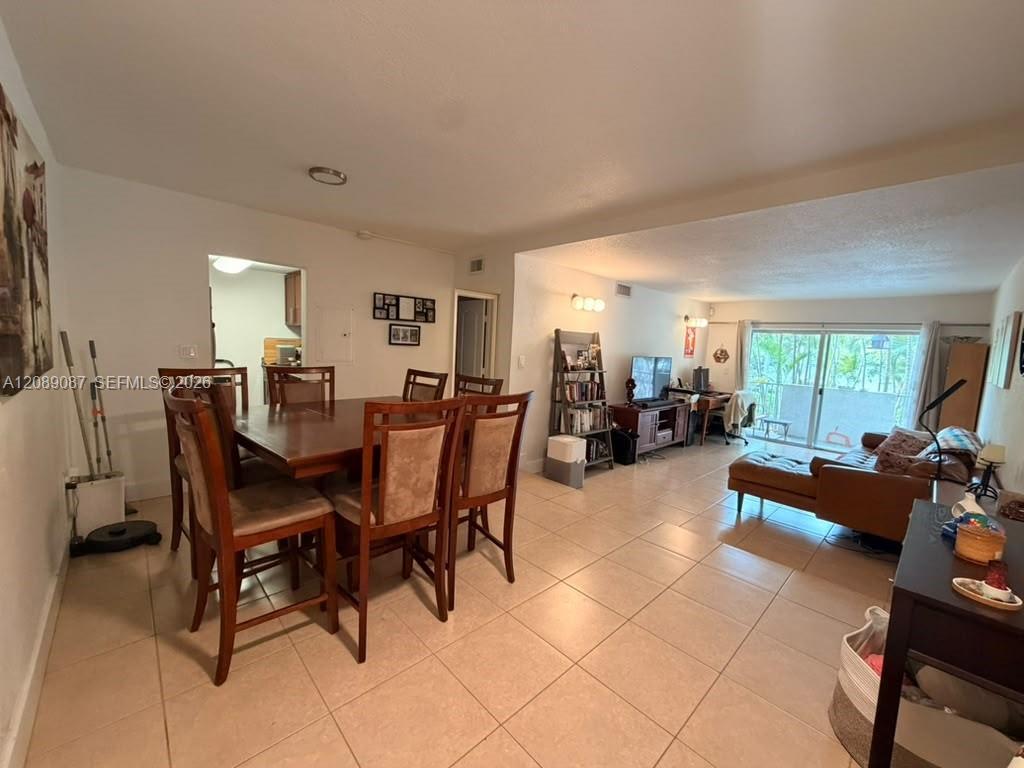 8950 SW 69th Ct # 207, Pinecrest FL 33156