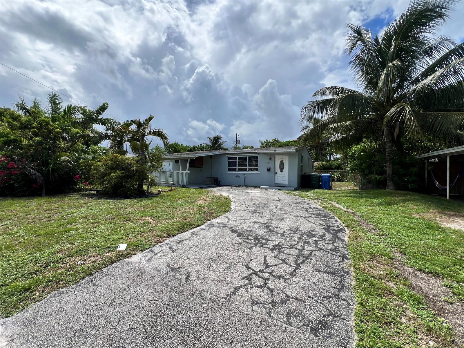 5671 NE 8TH Avenue, Oakland Park FL 33334