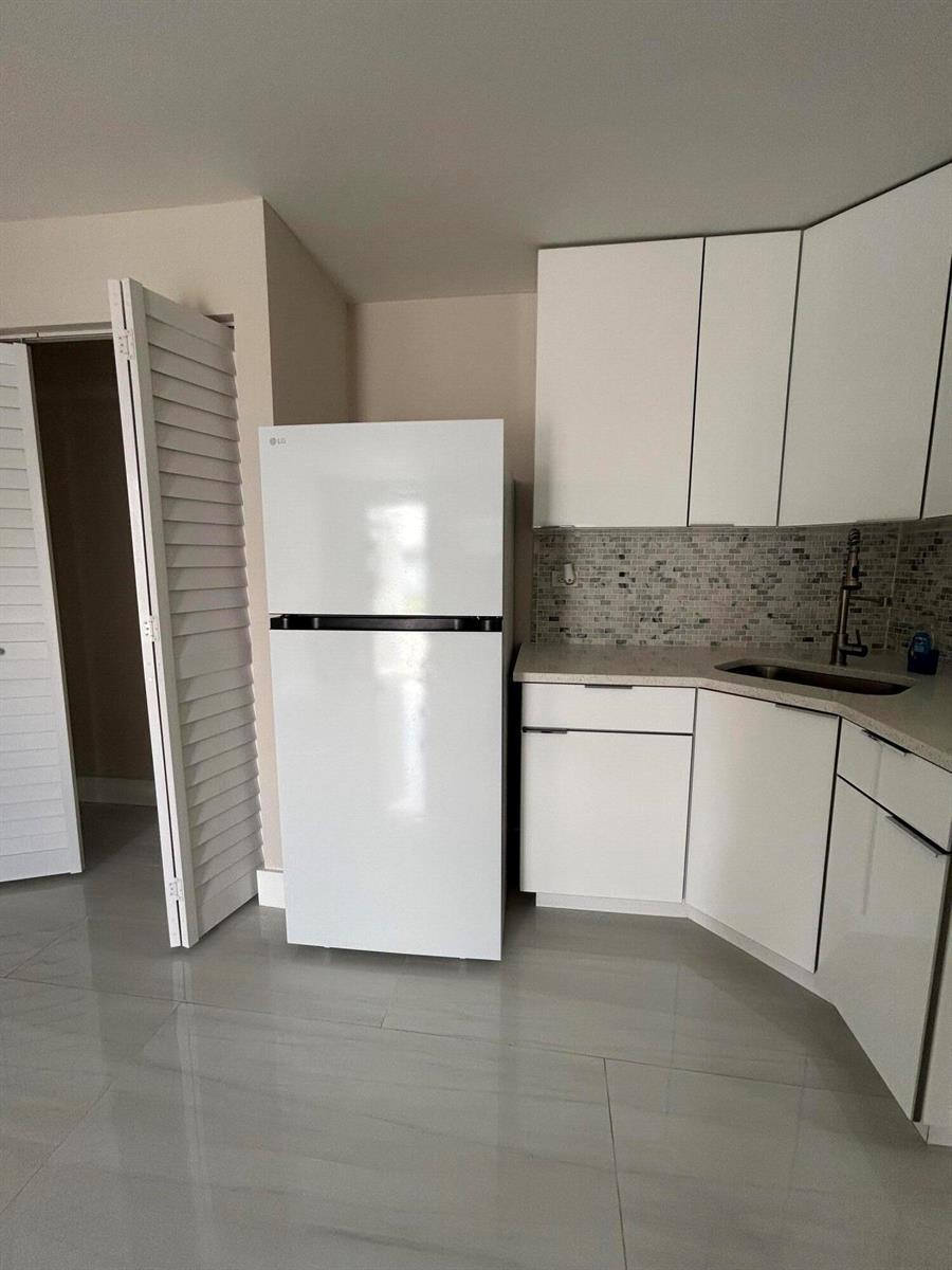 2329 WEST Drive, FL 33409
