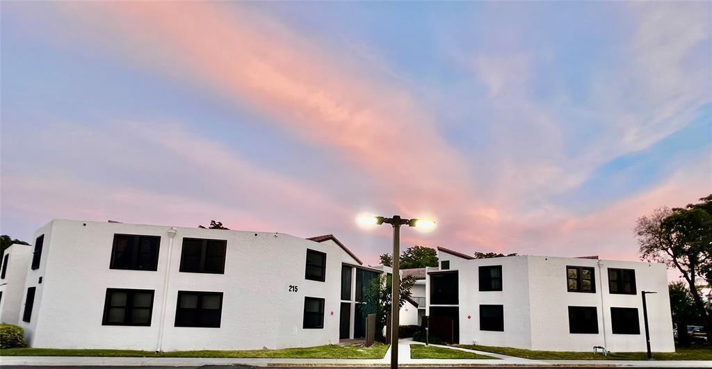 212 Lake Pointe Drive # 313, Oakland Park FL 33309