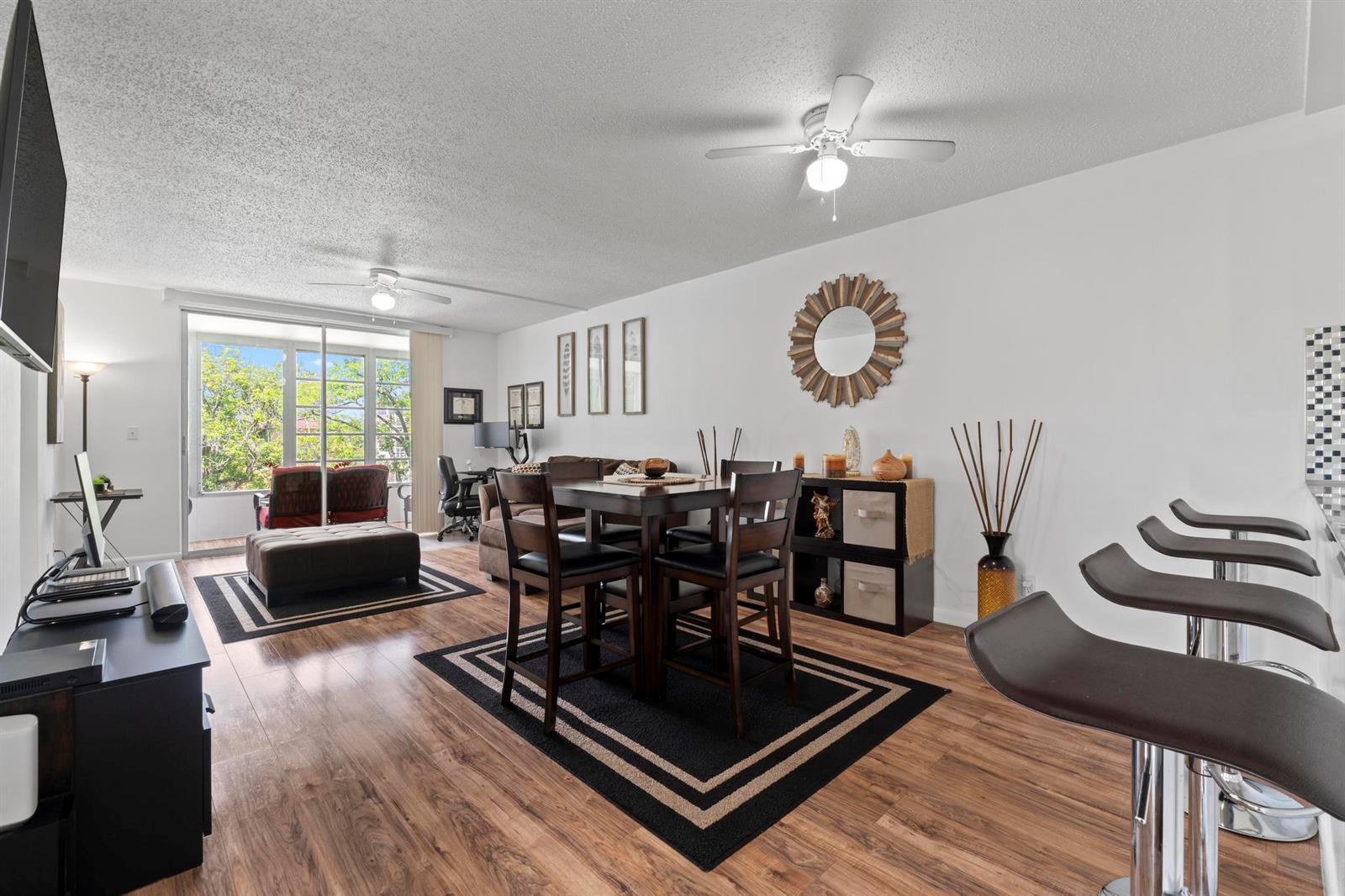 5275 NW 10TH Court # 305, Plantation FL 33313