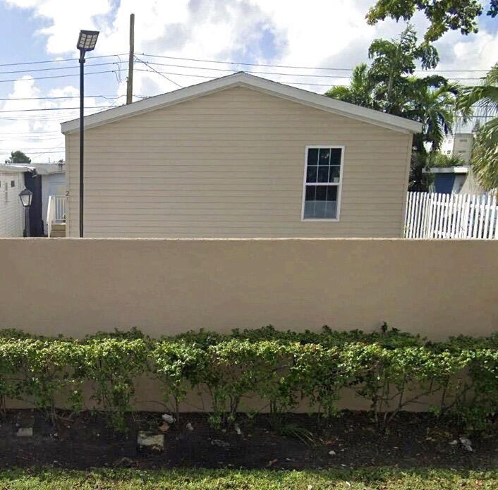 821 SW 1ST Street, Hallandale Beach FL 33009