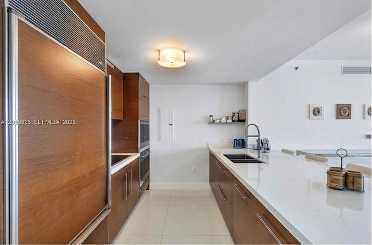 465 Brickell Ave # 3905, Miami FL 33131