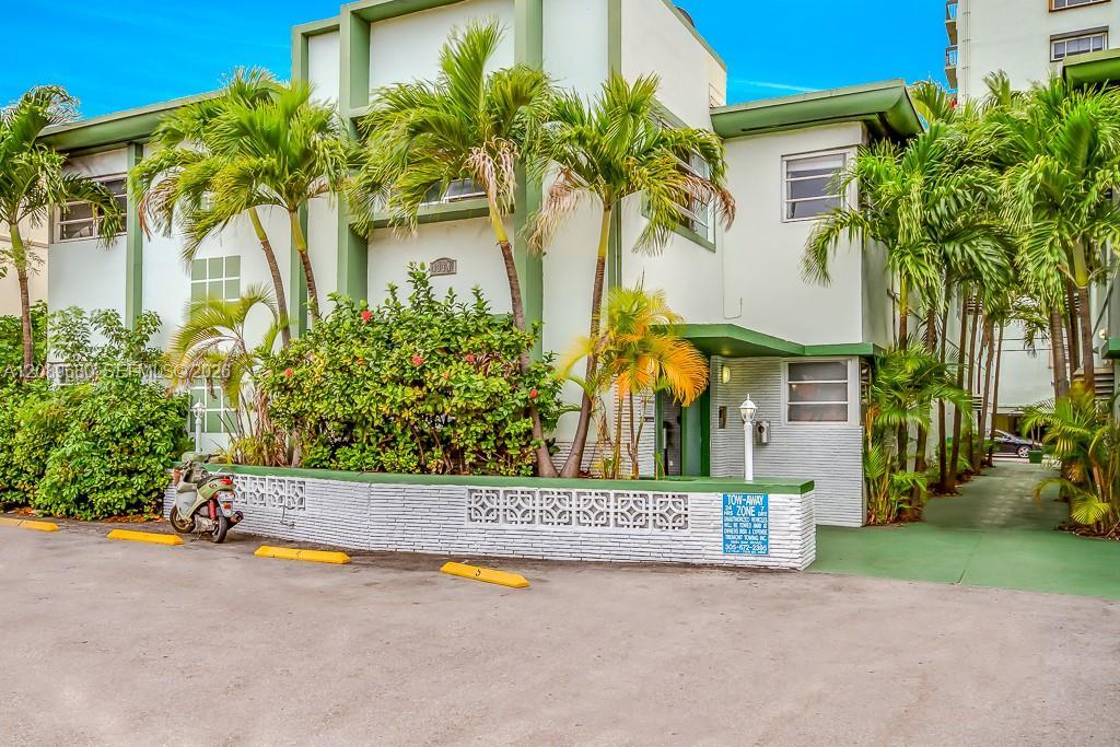 1334 Alton Rd # B5, Miami Beach FL 33139