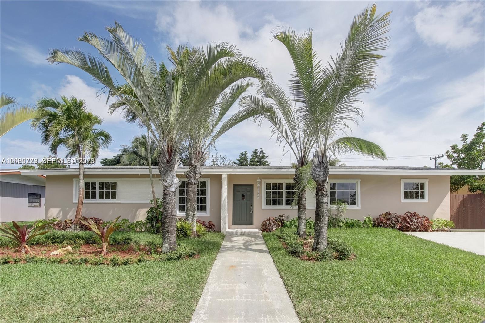 8830 Caribbean Blvd, Cutler Bay FL 33157