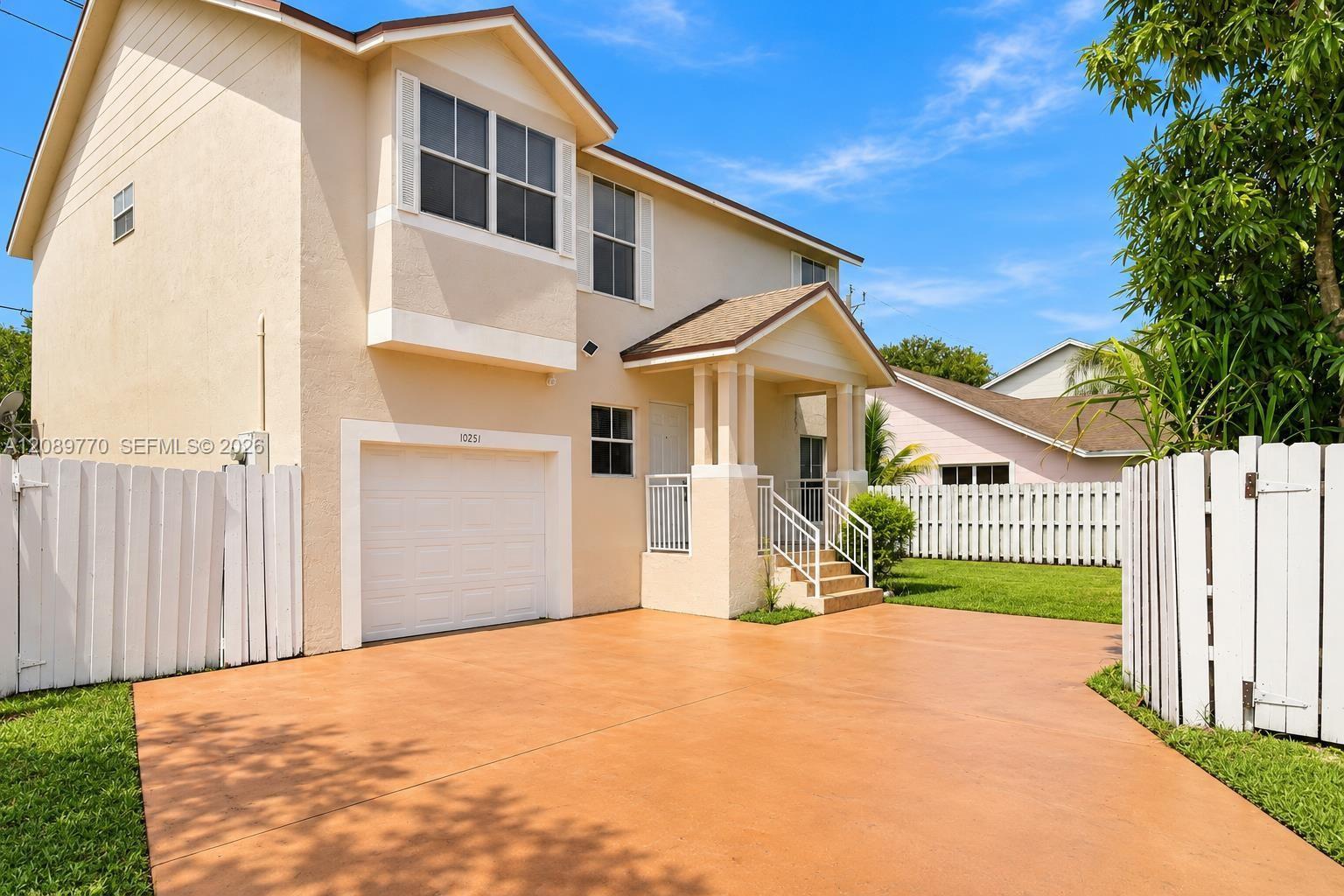 10251 NW 3rd St, Pembroke Pines FL 33026