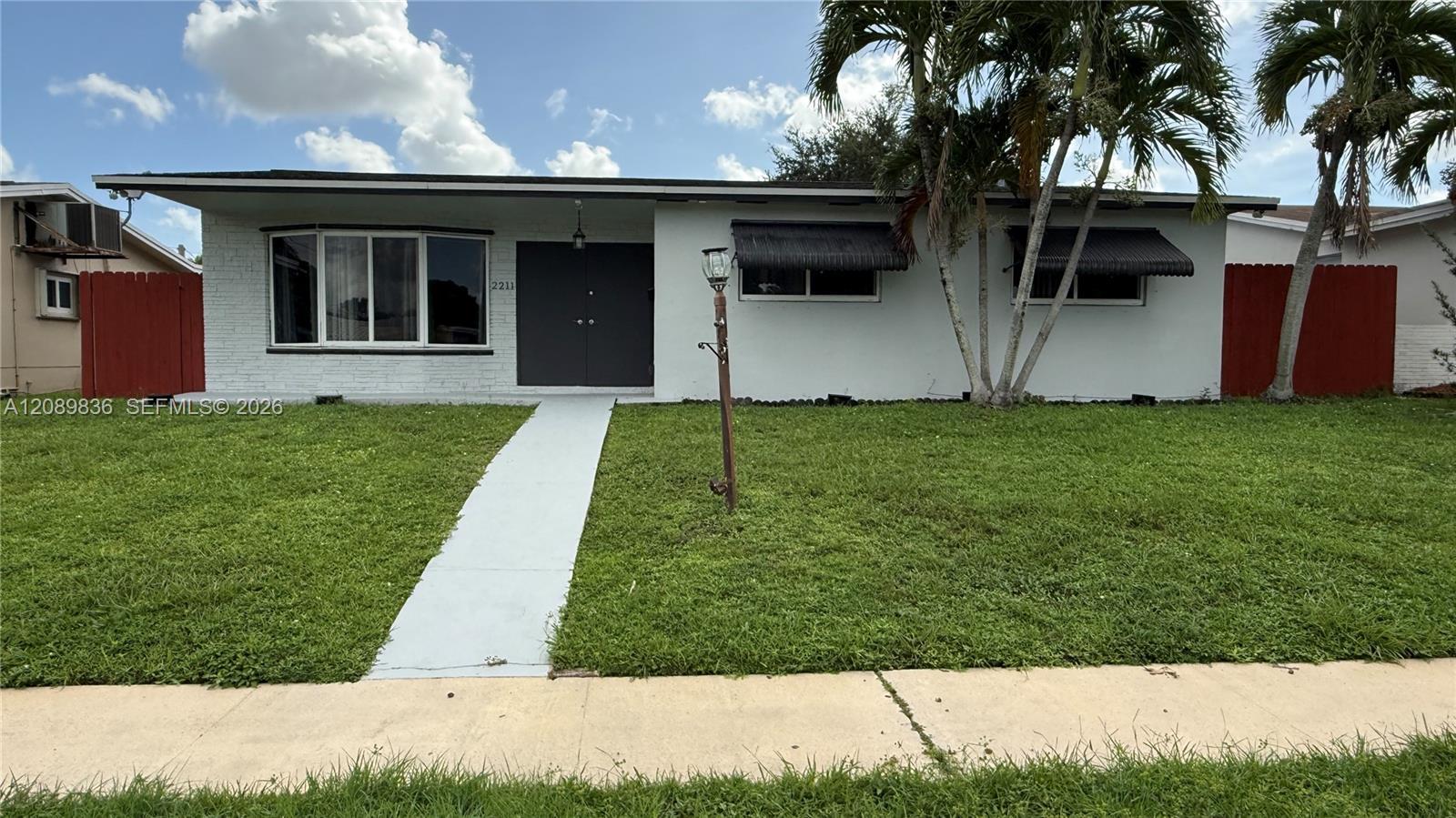 2211 N 54th Ave, Hollywood FL 33021
