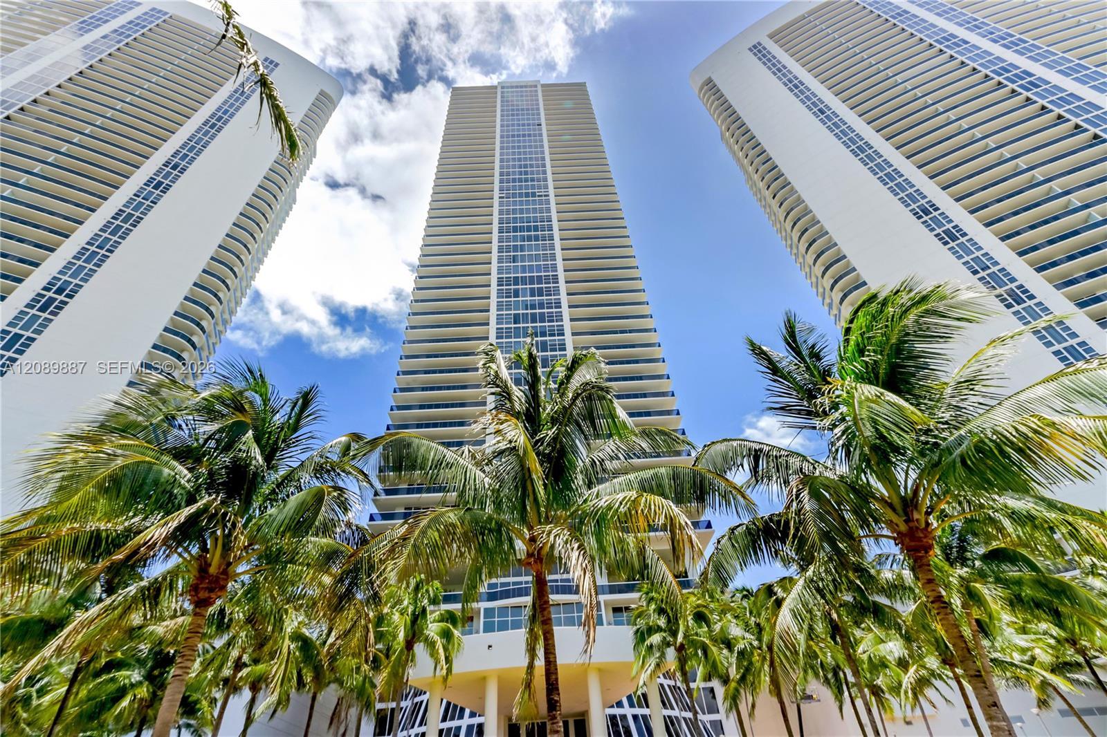Hallandale Beach, FL