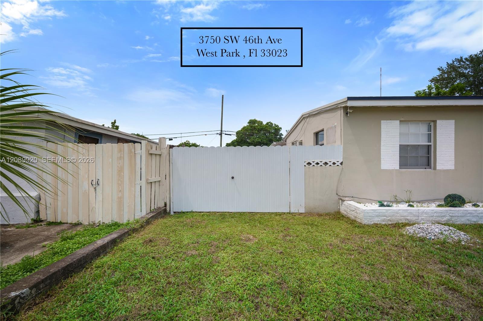 3750 SW 46th Ave, West Park FL 33023