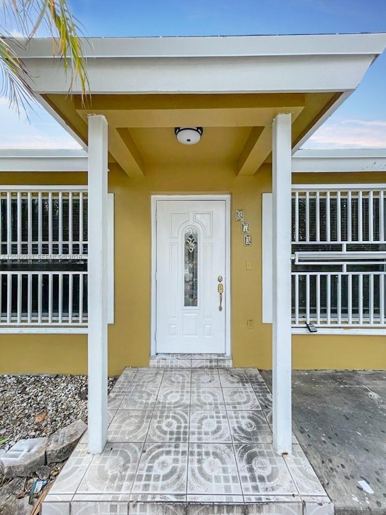873 SW 10th St, Florida City FL 33034