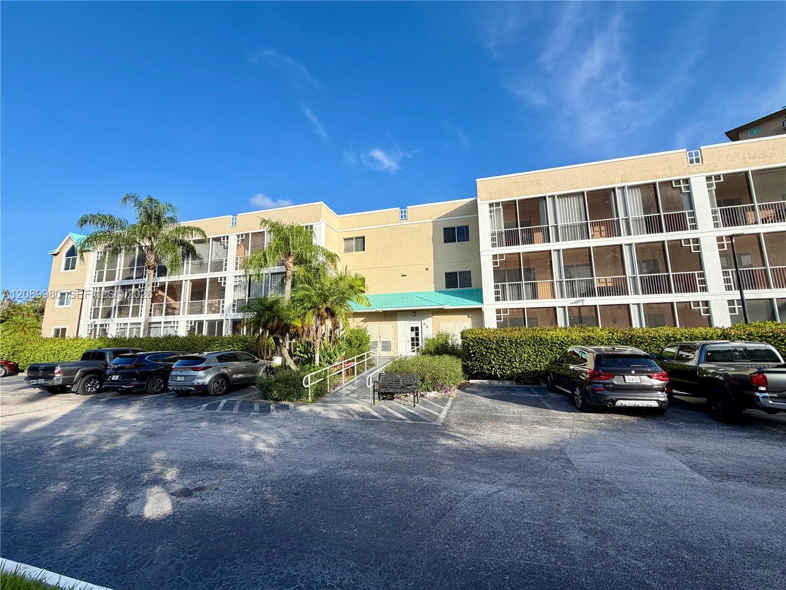 85 Gulfstream Rd # 105A, Dania Beach FL 33004