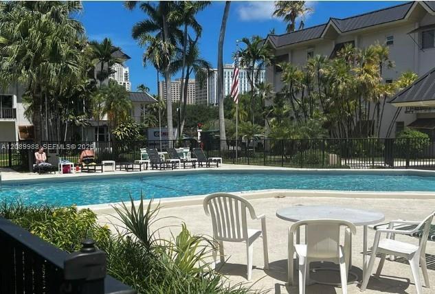Miami, FL
