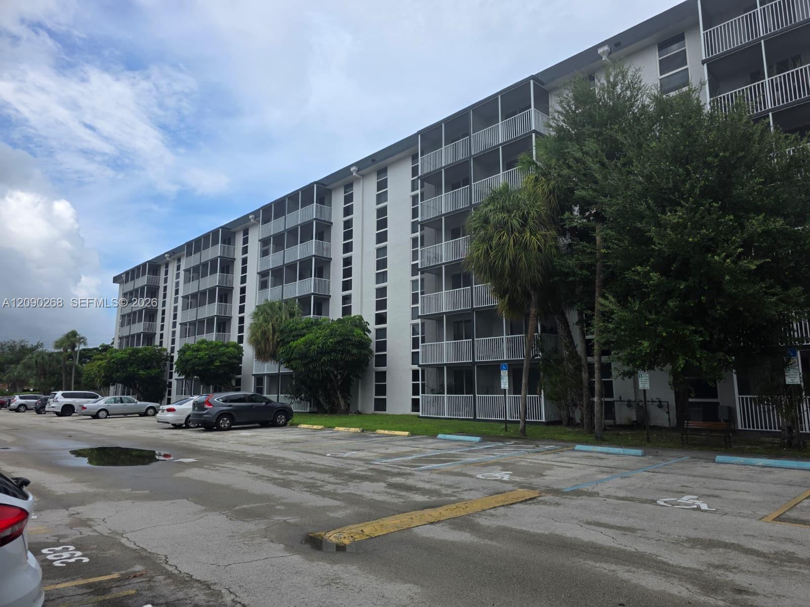16950 W Dixie Hwy B225 Hwy # 225, North Miami Beach FL 33160