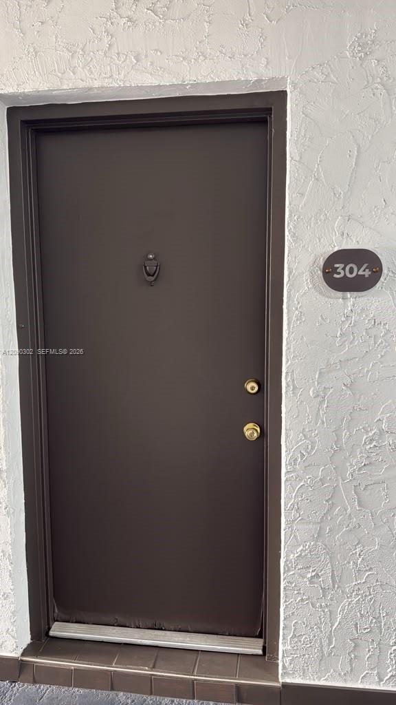 5221 Geneva Way # 304, Doral FL 33166