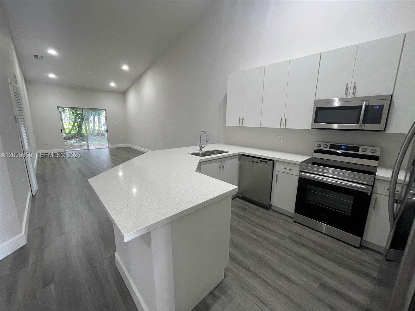 1178 NE 32 ND AVENUE, Homestead FL 33033