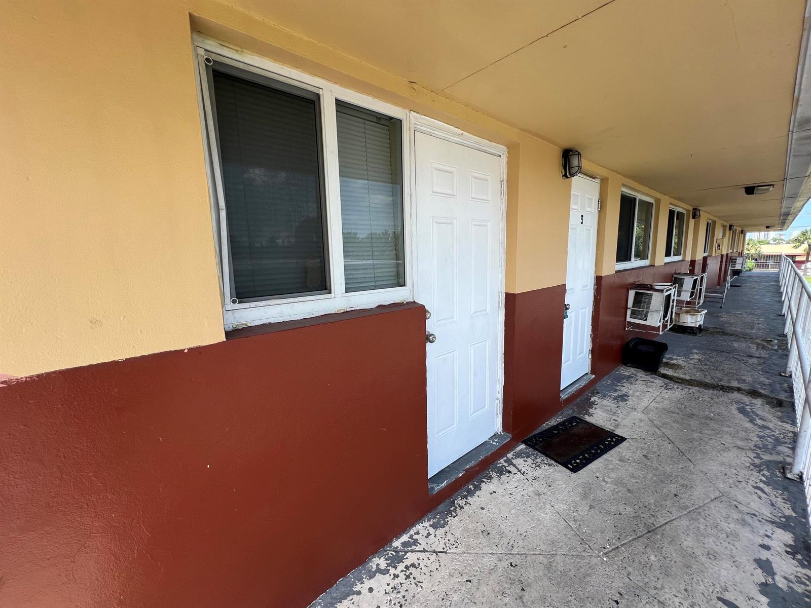 800 NW 11TH Avenue # 5, Fort Lauderdale FL 33311