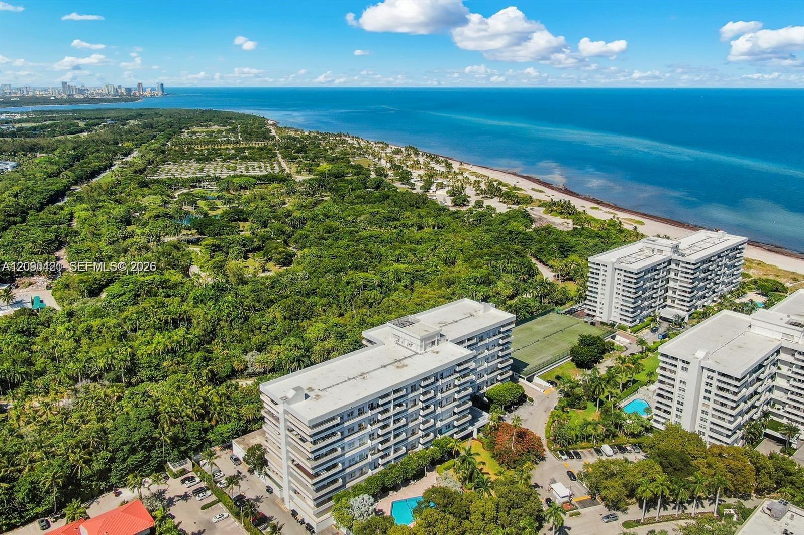 155 Ocean Lane Dr # 413, Key Biscayne FL 33149