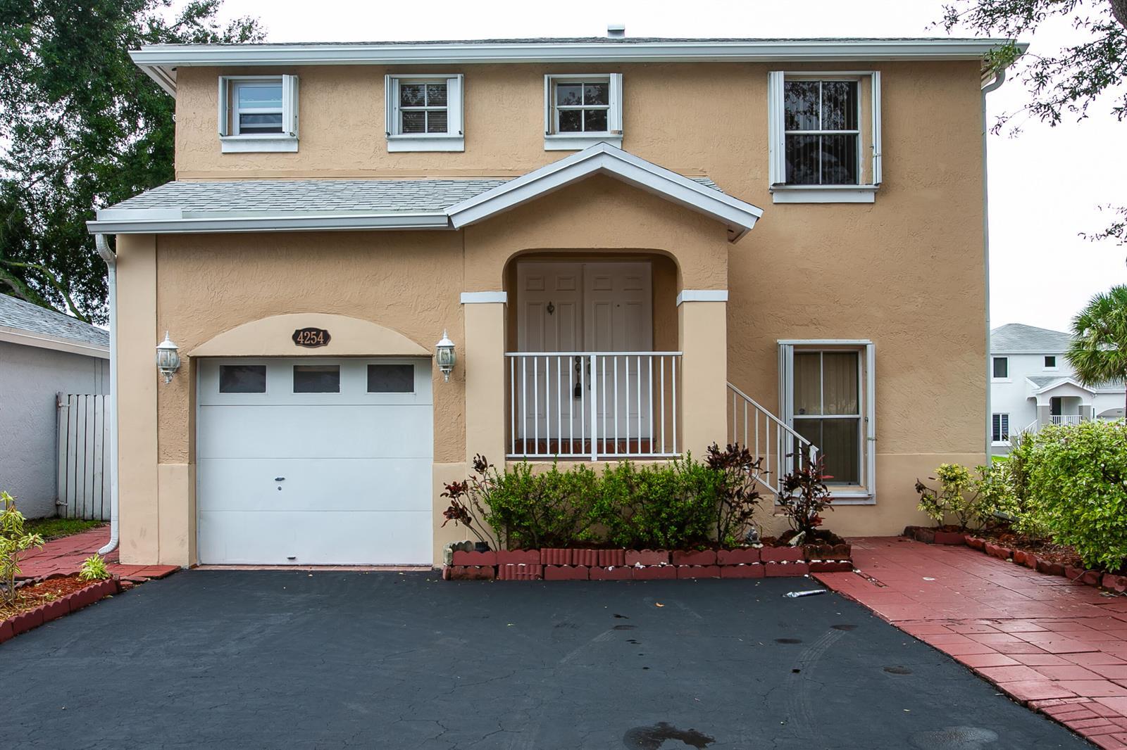 4254 SW 72ND Way, Davie FL 33314