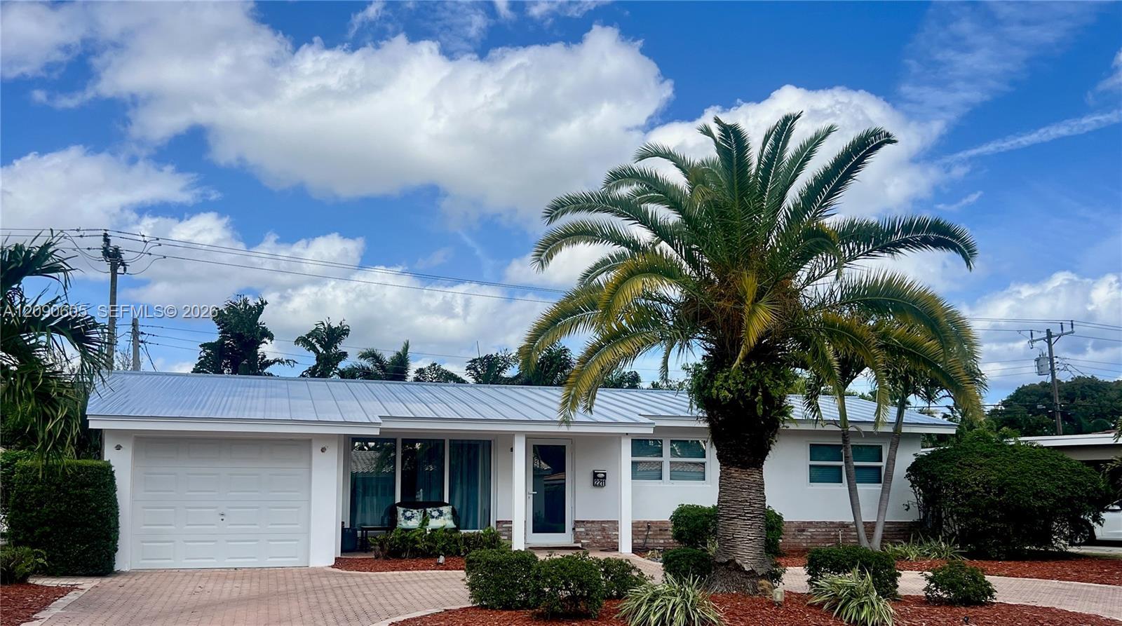 2211 NE 61st Ct, Fort Lauderdale FL 33308